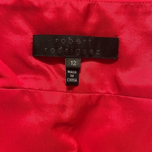 Size 12 Robert Rodriguez gown. Strong pink colour. - Picture 5 of 11